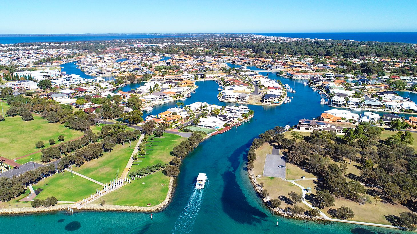 Mandurah Dolphin Cruise & Views Tour with Dolphin Guarantee 6
