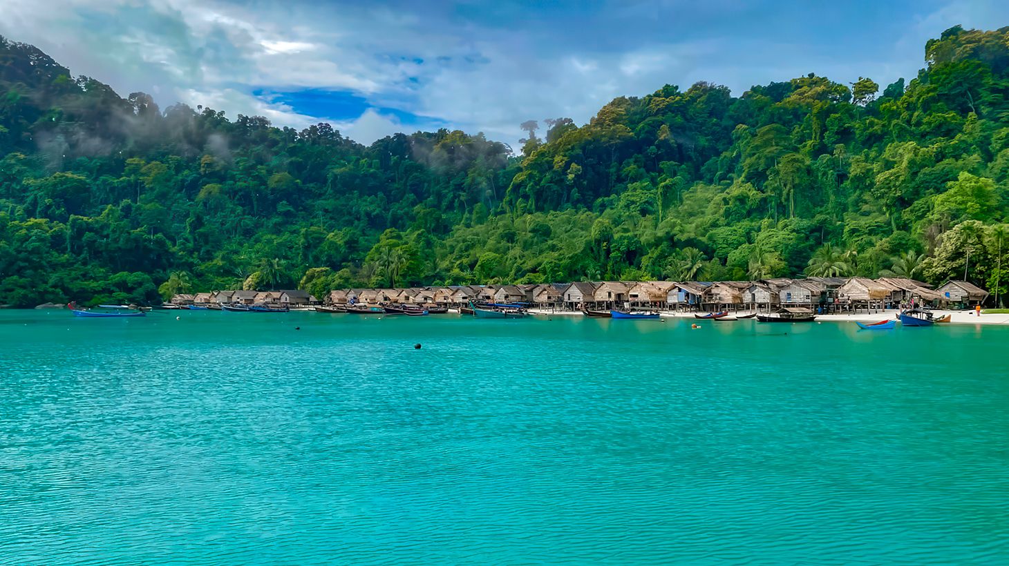 Speedboat Tour of the Surin Islands from Phuket with Snorkelling & Lunch