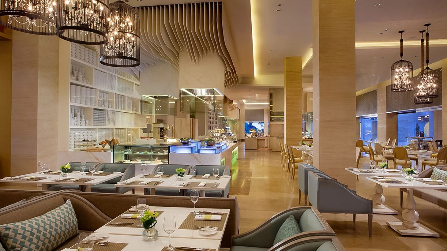 Indulge in an International Buffet Lunch or Dinner at Mulia Resort 1
