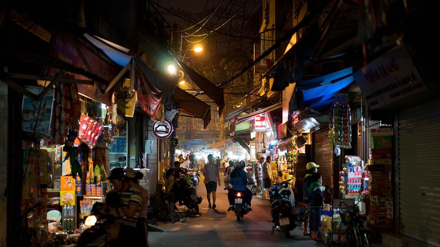 Private Three-Hour Hanoi Street Food Tour with Food Tastings & Hotel Transfers 7