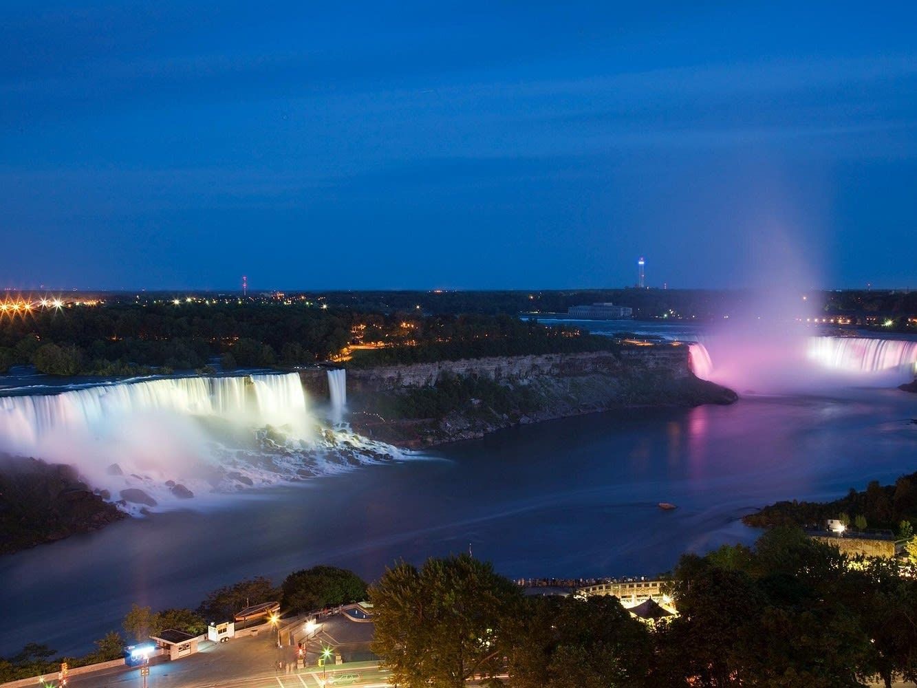 Visite nocturne des chutes du Niagara avec illuminations et dîner