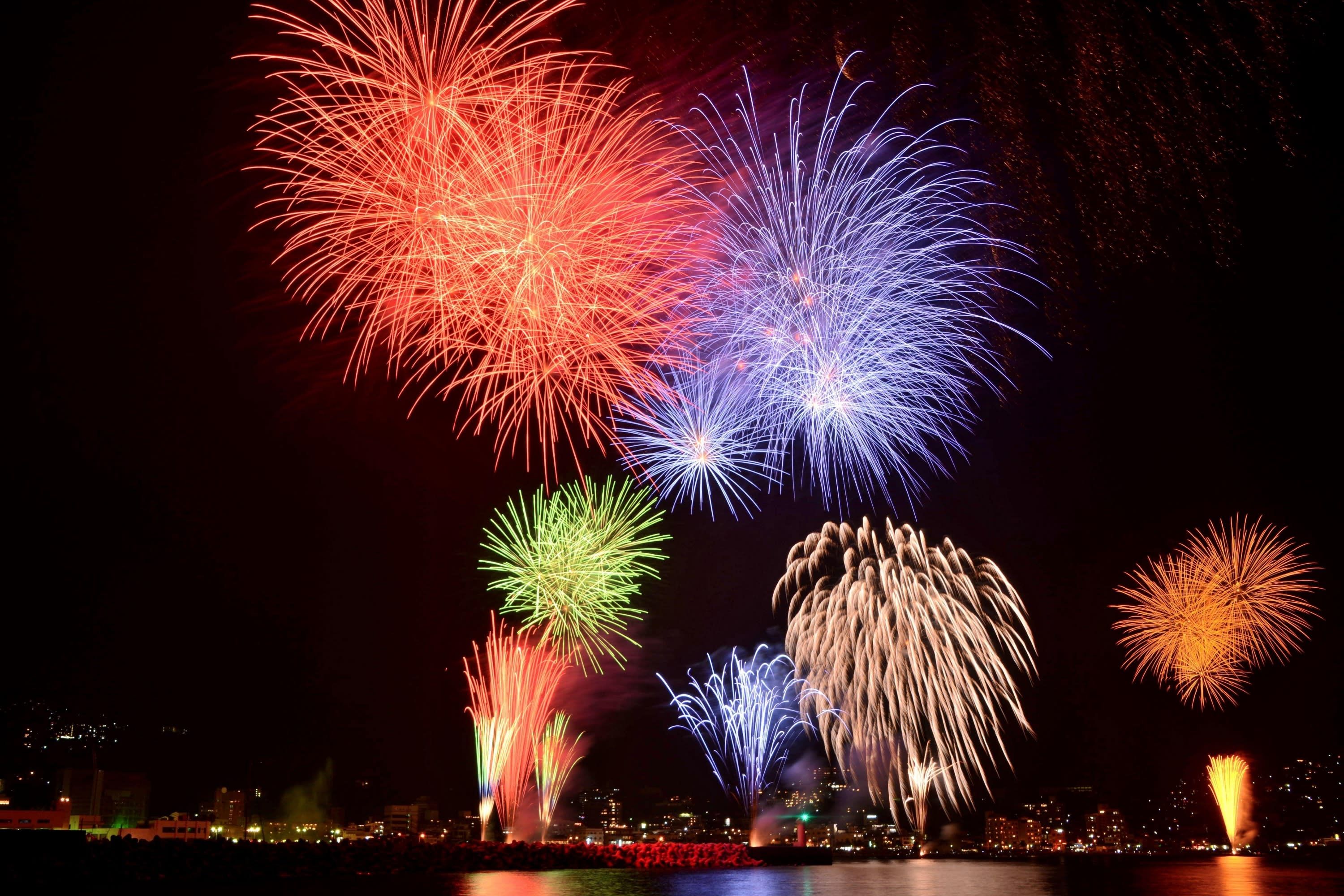 Waikiki Friday Night Fireworks Cruise