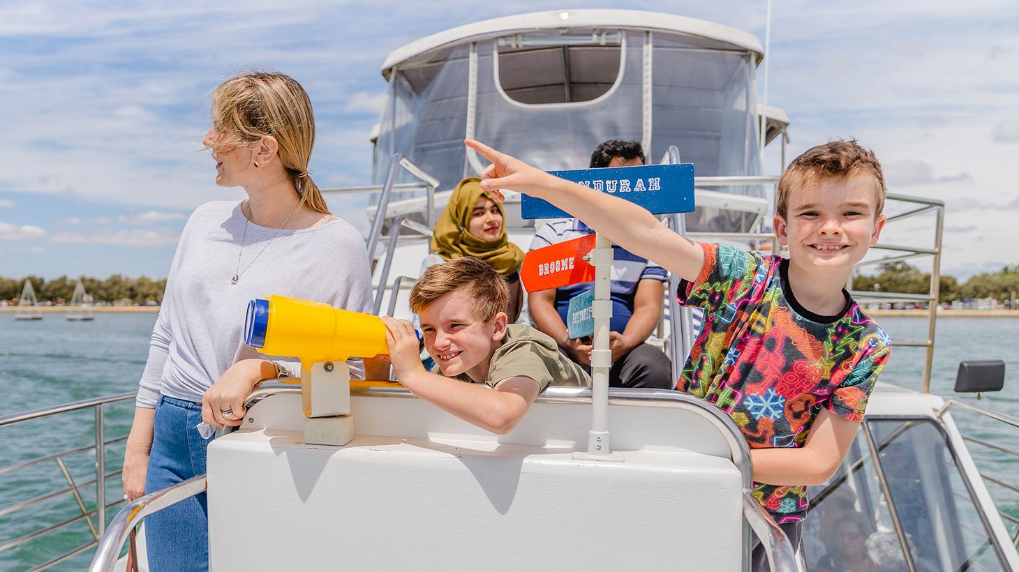 Mandurah Dolphin Cruise & Views Tour with Dolphin Guarantee 3