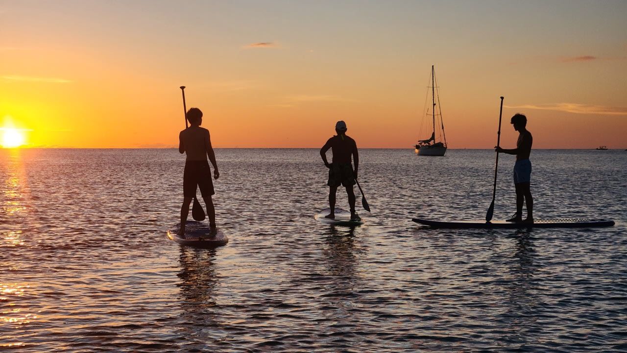 Stand-up-Paddling bei Sonnenaufgang und Sonnenuntergang auf Koh Samui