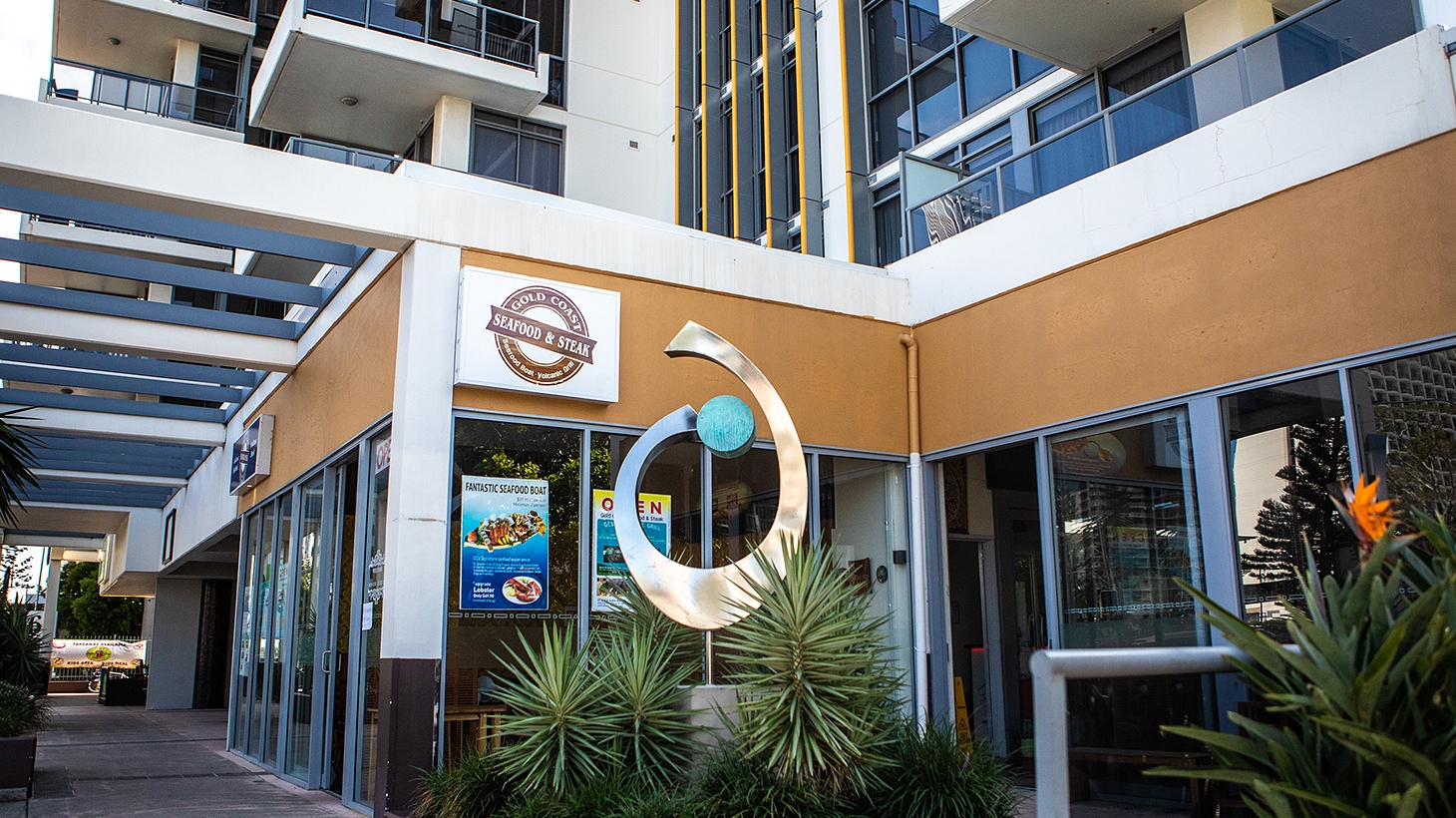 TwoCourse Steak, Ribs or Seafood Feast with Wine in Surfers Scoopon