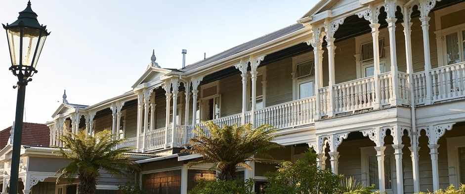 1 or 2 Nights in Rotorua for 2, Cooked Breakfast & Late Checkout from