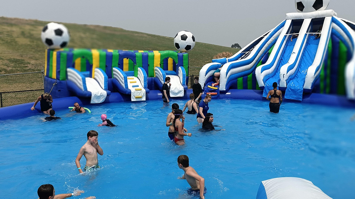 water wild inflatable fun park
