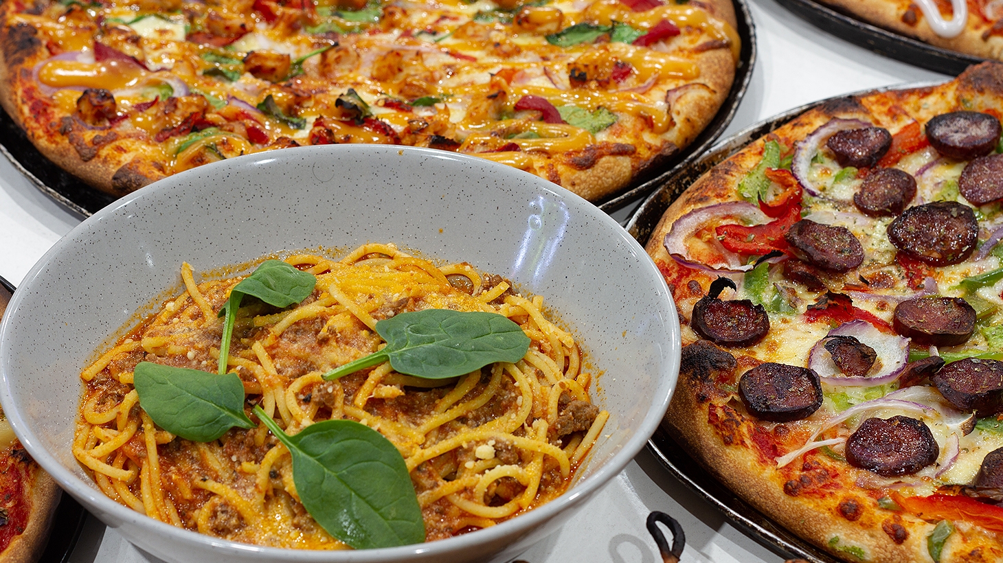 Takeaway Pizzas and Pasta in Glen Waverley from Smokin' Joe's Pizza