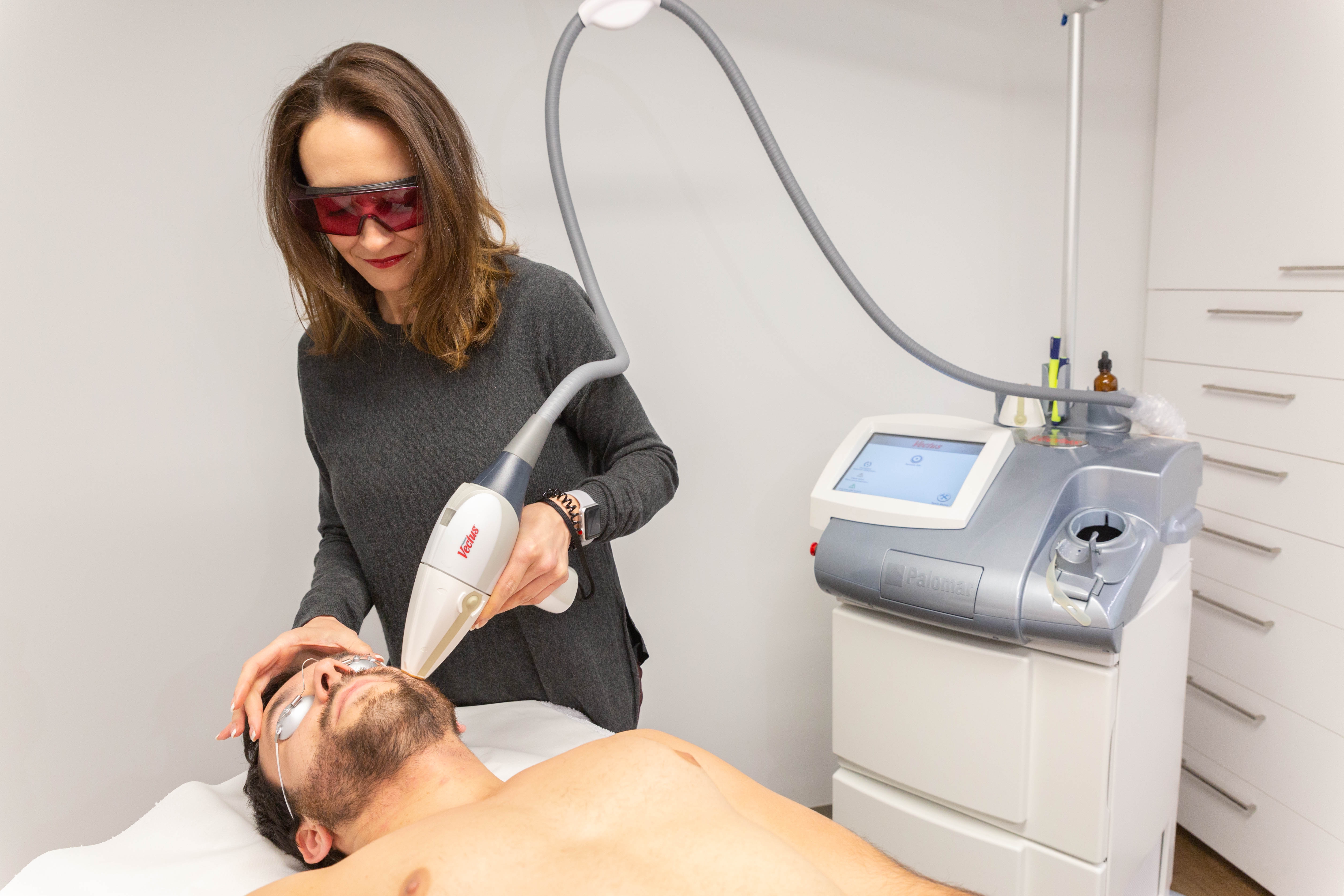 Ditch the Fuzz with Laser Hair Removal Sessions in Niddrie.