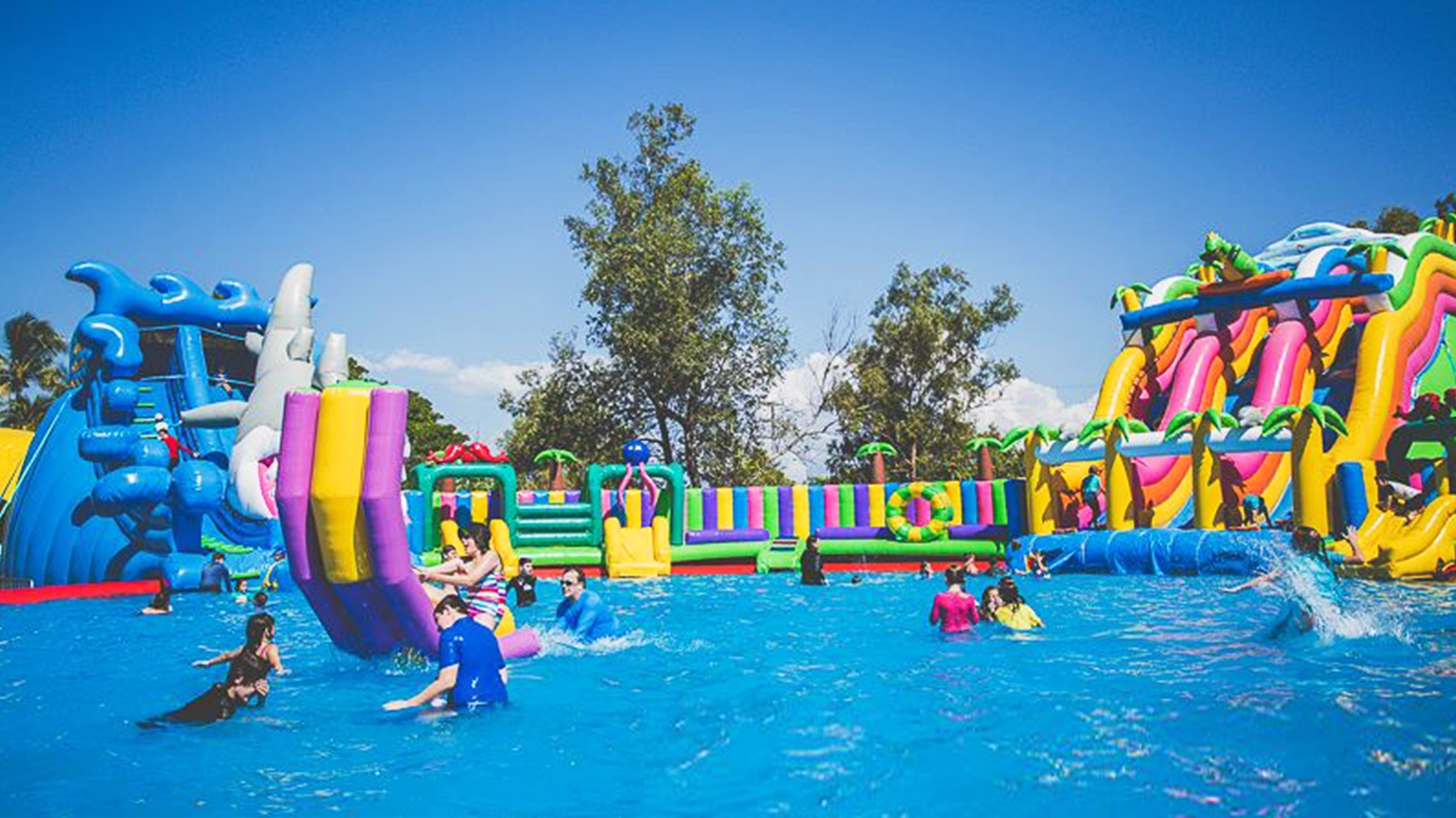 inflatable water theme park