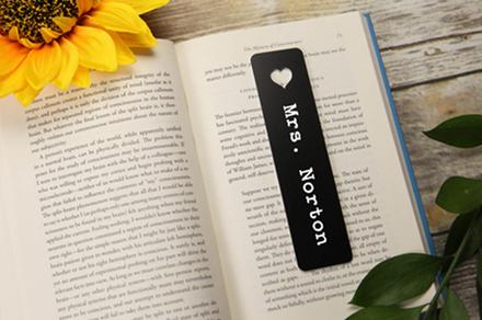 Gift Idea for Avid Readers: Personalise an Acrylic Bookmark! 