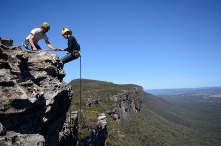 Sydney: Thrilling Half-Day Abseiling Tour in Scenic Blue Mountains National Park