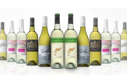 Australian Mixed White Wine Dozen Including Yellow Tail Pinot Grigio