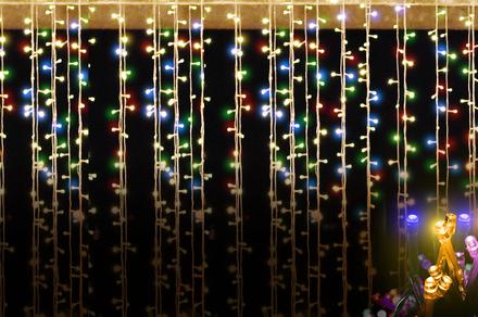 300 LED Solar Powered String Fairy Lights - Two Colours Available