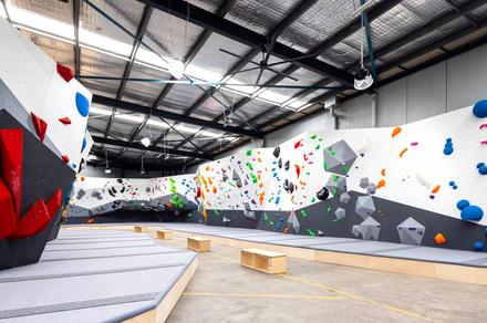 Sydney: Full-Day at One Up Bouldering including Chalk and Shoe Hire