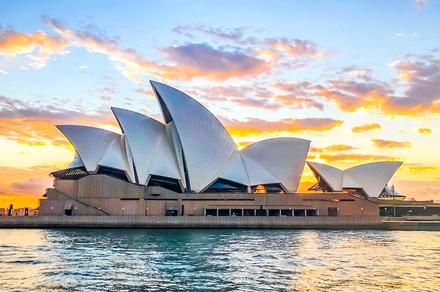 4.5-Hour Sydney Harbour Long Dinner Cruise with Drinks Package