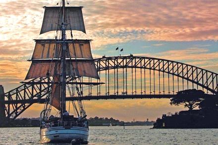Sydney: Tall Ship Overnight Cruise Experience On Sydney Harbour with Dinner and Breakfast