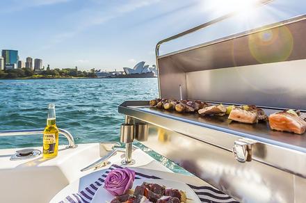 Sydney: Sydney Harbour Sightseeing Discover Cruise with Buffet Lunch 