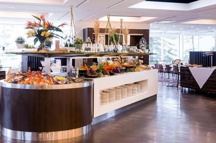 All-You-Can-Eat Seafood Dinner Buffet in Brighton-Le-Sands