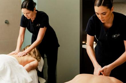 Hunter Valley: 2.5-Hour Luxury Retreat for Two with Hydrolounge Session, Massage, Champagne & Chocolate 
