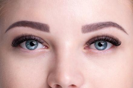 Full Set of 3D Volume Eyelash Extensions in Dickson
