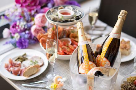 Sydney: Melbourne Cup Brunch with Free-Flowing Chandon Spritz, Seafood Buffet & Live Entertainment at Sheraton Grand Sydney Hyde Park 