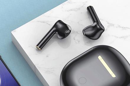 Fit Smart Ear Buds in Black or White