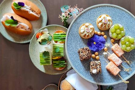 Sydney: Enjoy an Elegant Pink High Tea Experience with Free-Flow Mimosas