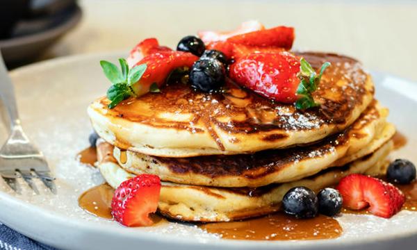 Book Your Table at Oscars Cafe & Dessert Bar in Randwick