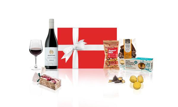 Gourmet Hampers with Wine and Sweet Treats