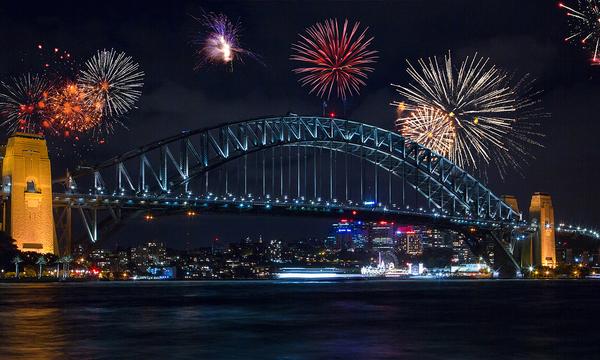 Six-Hour New Year's Eve Sydney Harbour Cruise with Food, Drinks & More