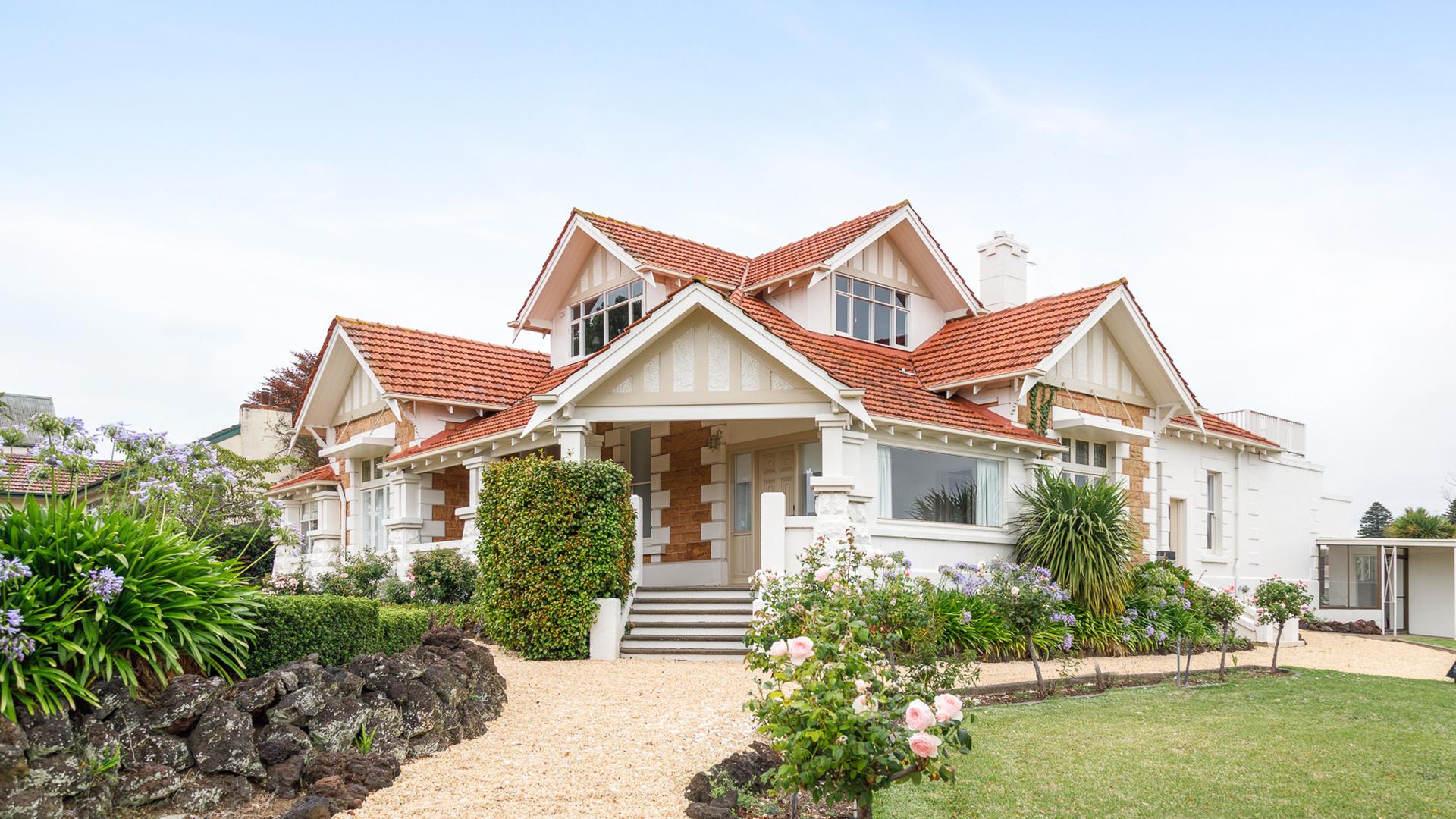 Grand Opening Boutique Mount Gambier Escape with Daily Breakfast