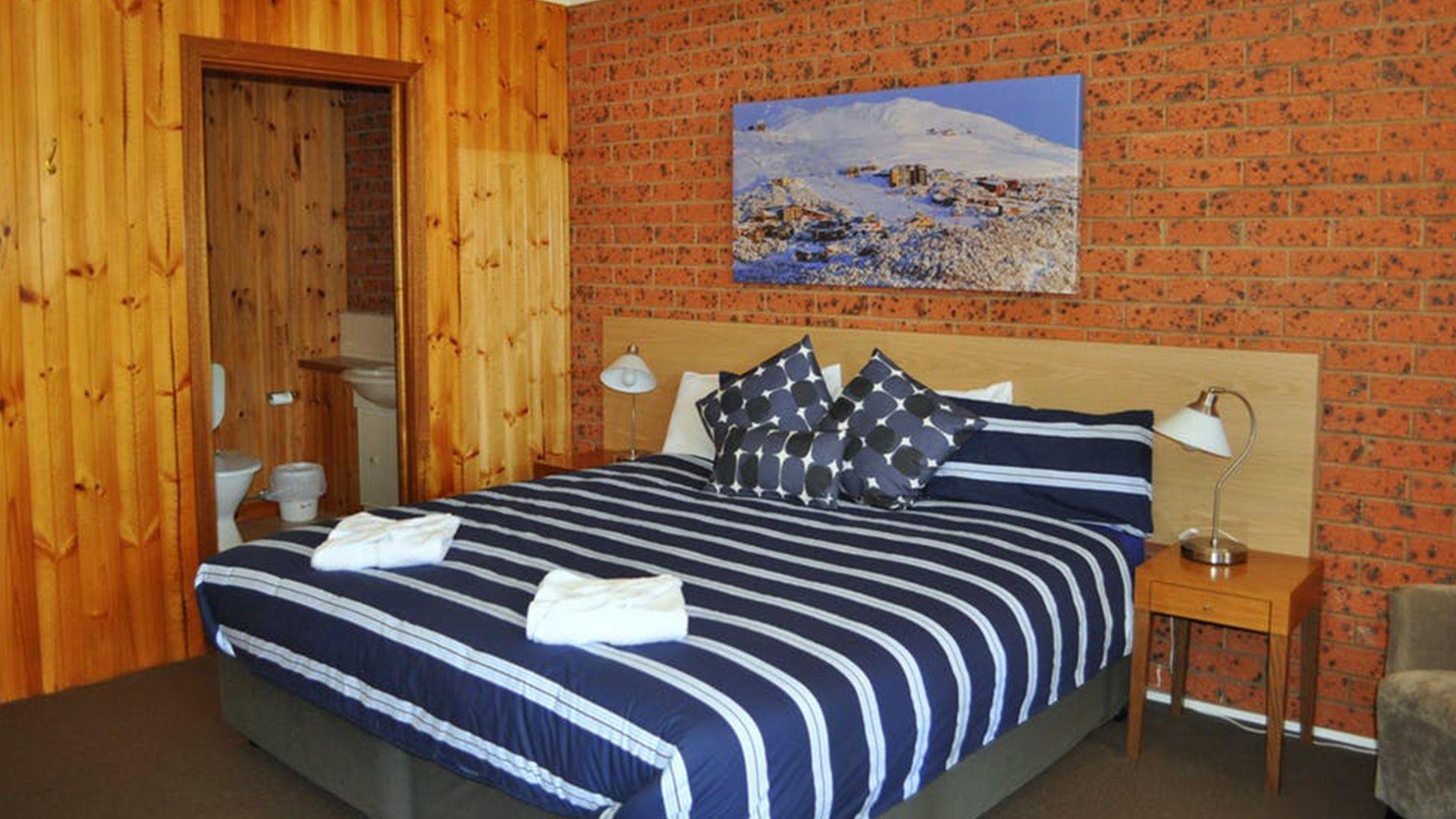 King Room image 1 at Merrijig Motor Inn by Mansfield Shire, Victoria, Australia