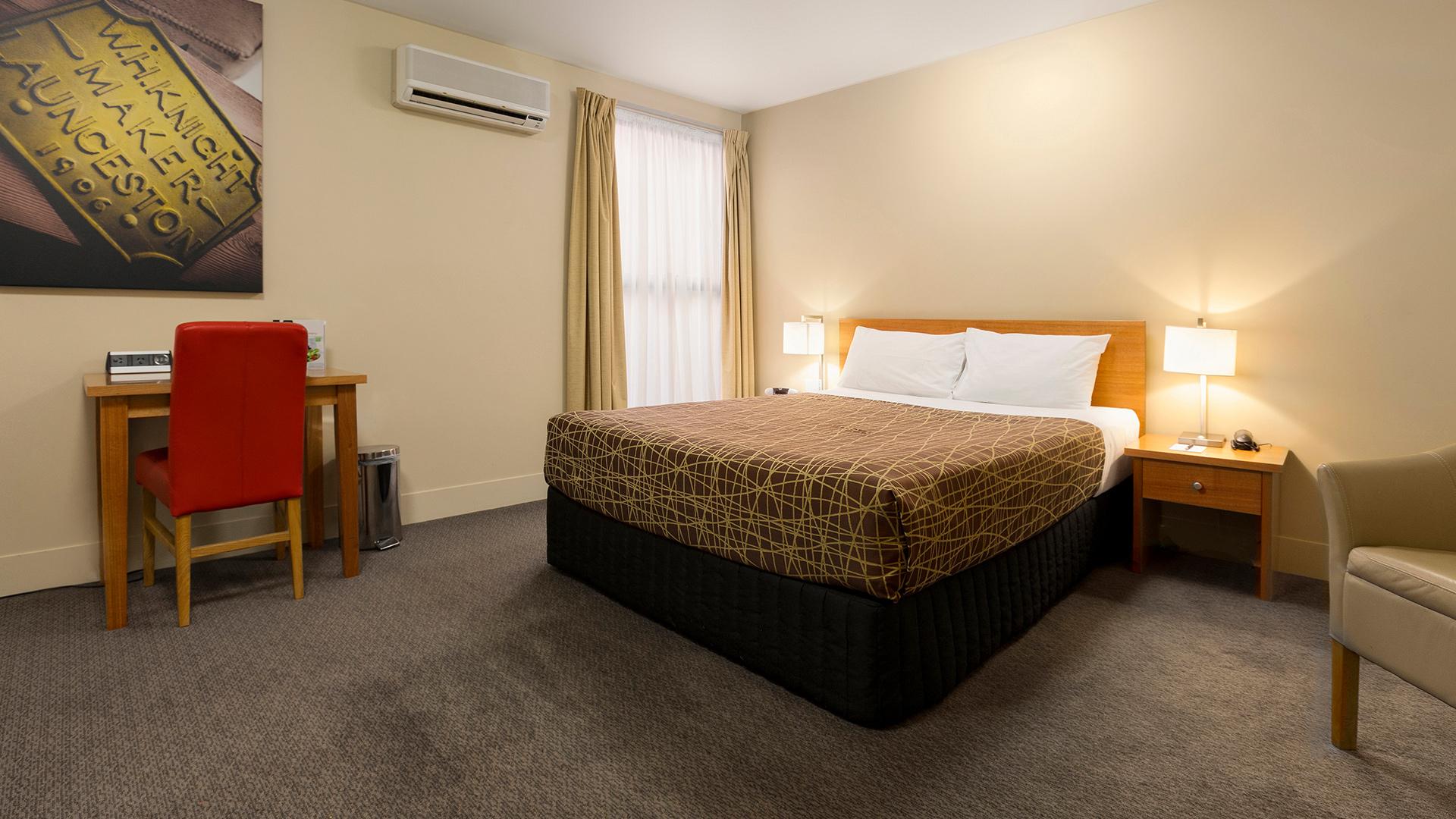 Stylish Stay in the Heart of Hobart with Daily Breakfast, Hobart, Tasmania