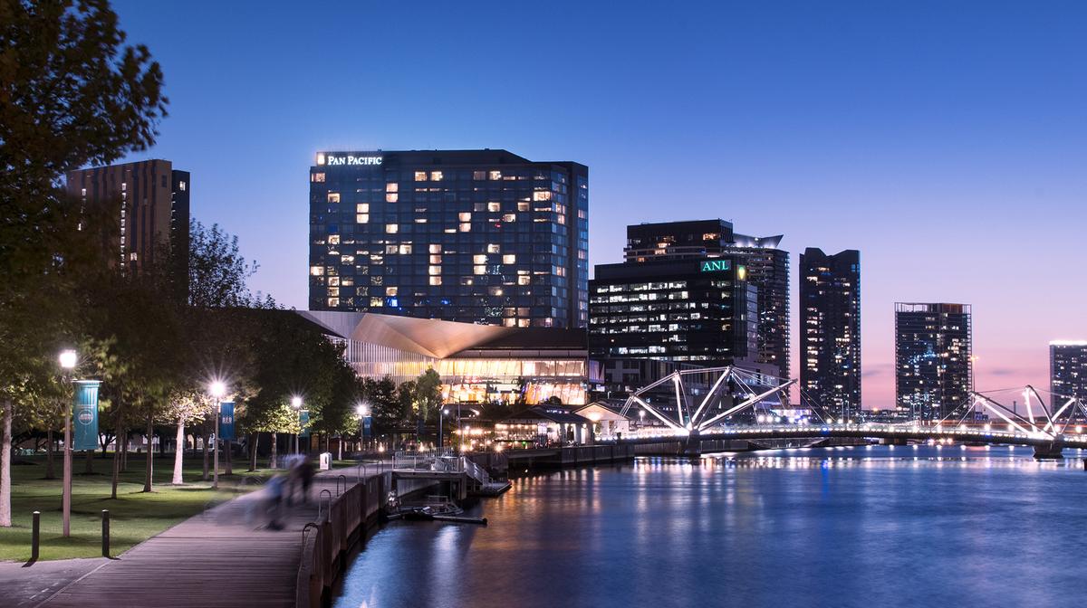 Five-Star Melbourne Riverside Luxury