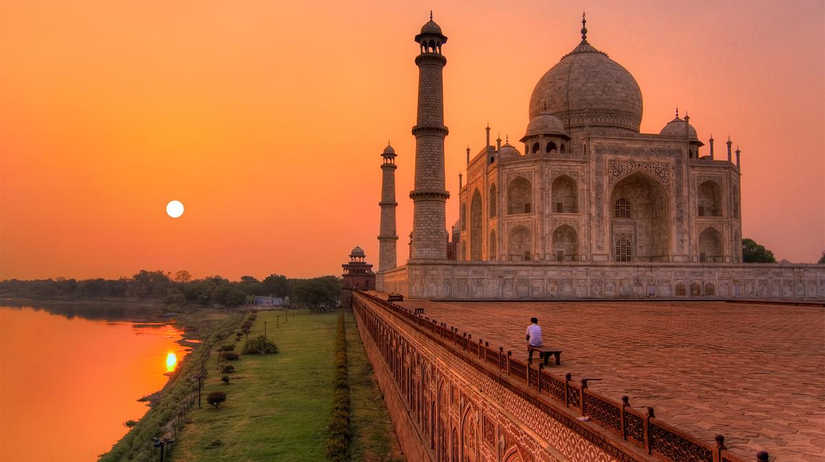 Treasures of India Ultra-Lux Small-Group Tour with Palace Stays, Lake Pichola Cruise, Taj Mahal & Panna National Park Safari