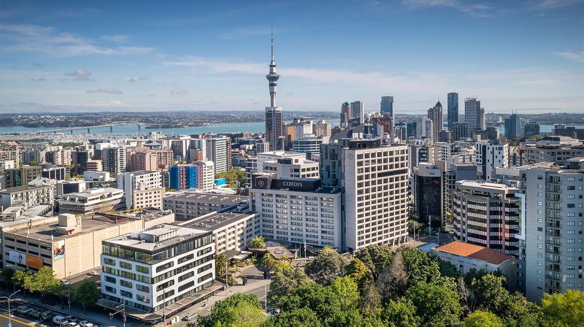 Sophisticated Auckland Escape near The Civic District with Onsite Bar, Restaurant & High Tea Lounge