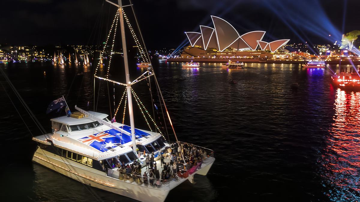 Sydney: 5.5-Hour New Year's Eve Sydney Harbour Fireworks Cruise with Buffet Dinner & Free-Flow Drinks