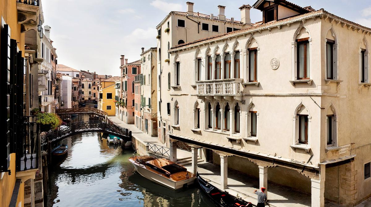 Boutique Venice Palazzo Luxury Overlooking the Priuli Canal