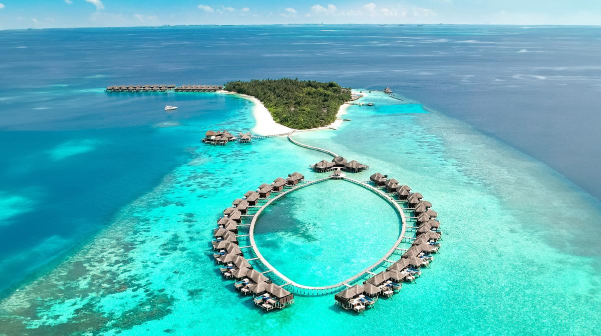 Maldives Award-Winning Private Pool Villas with All-Inclusive Dining, Free-Flow Drinks & Speedboat Transfers