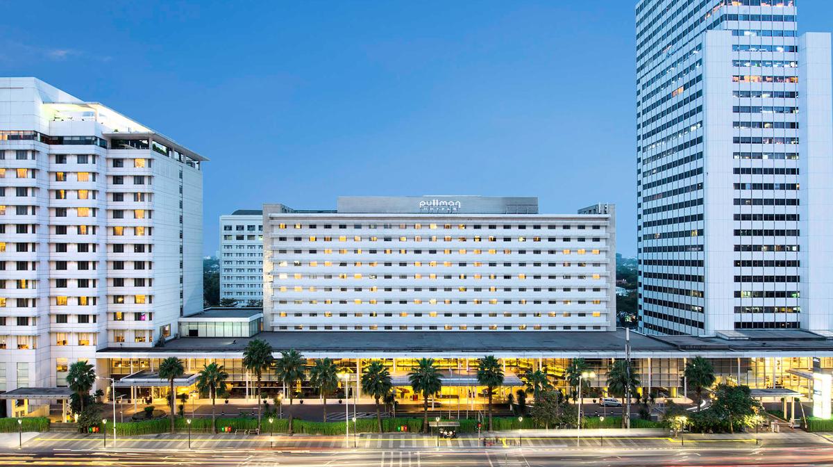 Central Jakarta Escape with Outdoor Pool & Seven Onsite Dining Venues