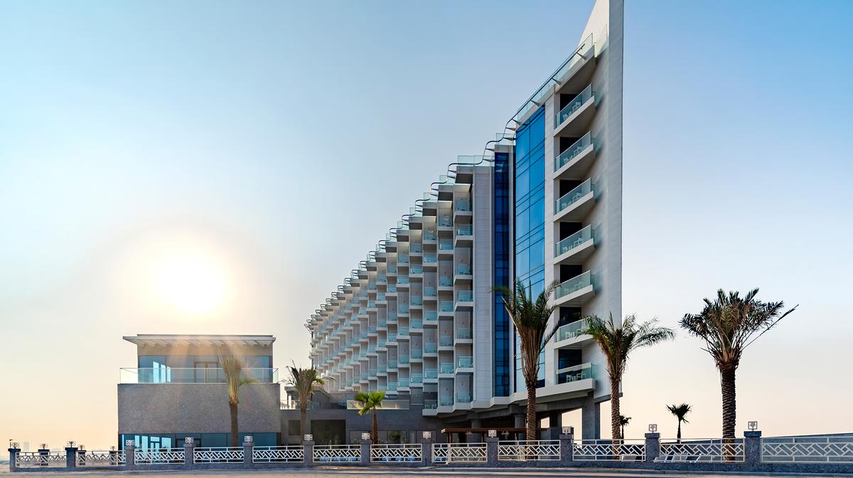 Contemporary Beachfront Dubai Islands Stay with Daily Breakfast, Nightly Cocktail & Dining Credit