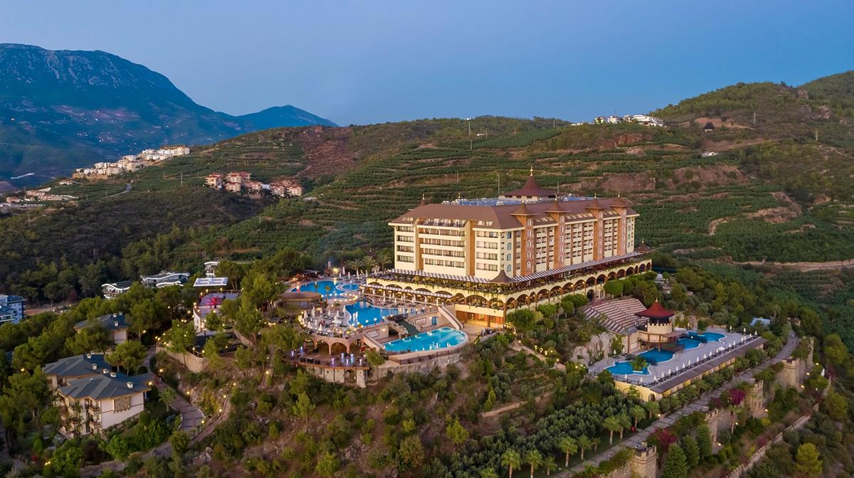 Turkish Riviera Clifftop Escape with Onsite Water Park, All-Inclusive Dining & Free-Flow Drinks