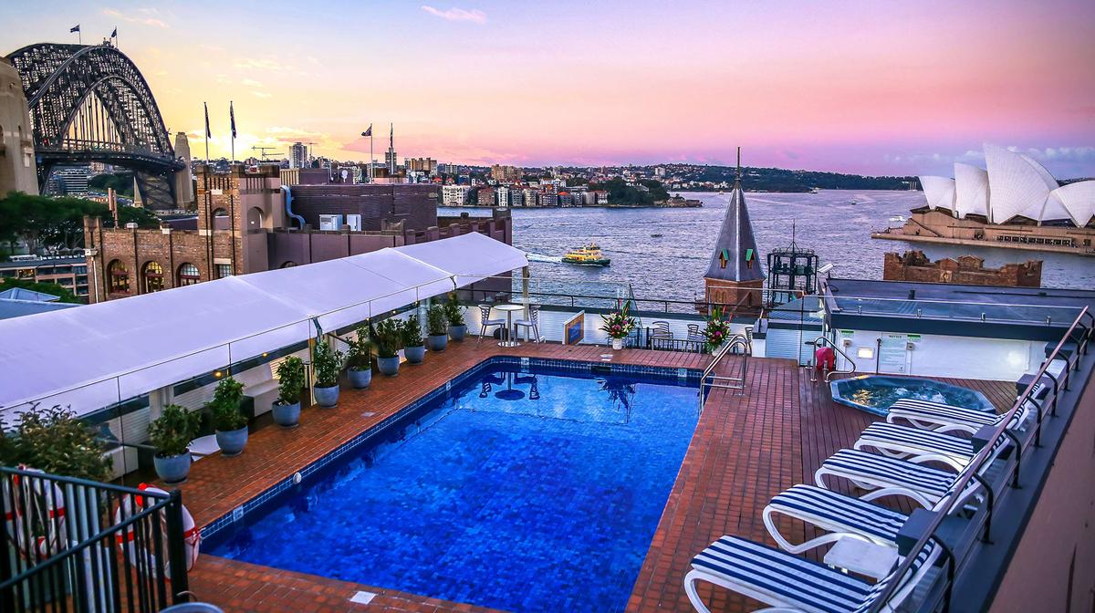 Sydney The Rocks Heritage Stay with Breathtaking Harbour Views