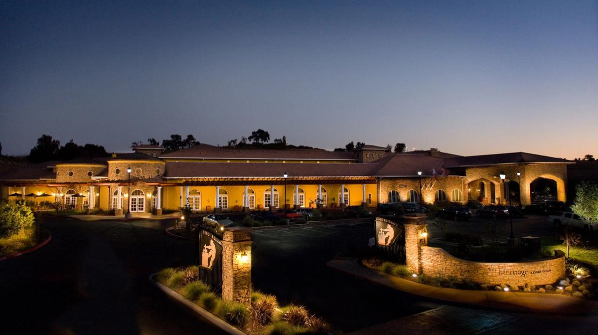 Lavish Napa Valley Vineyard Retreat with Fine-Dining Restaurant & Spa