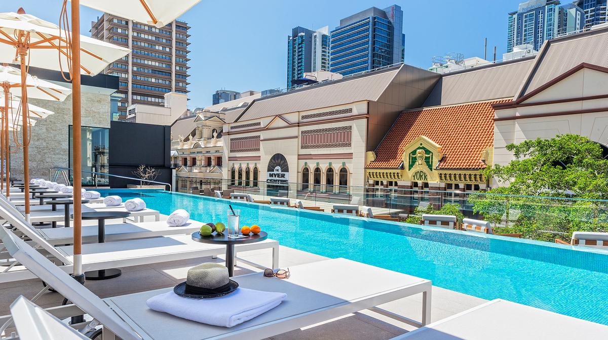 Stylish Brisbane Hyatt Regency Stay with Daily Breakfast & Nightly Drinks