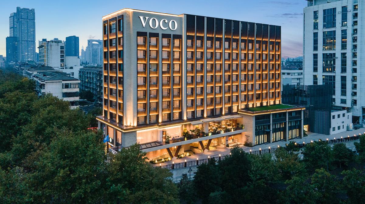 China Sophisticated Oasis in the Heart of Nanjing with Two Onsite Restaurants