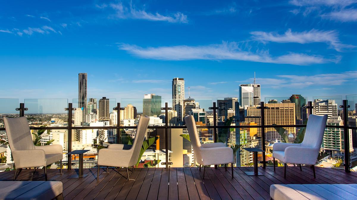 Contemporary Brisbane CBD Stay