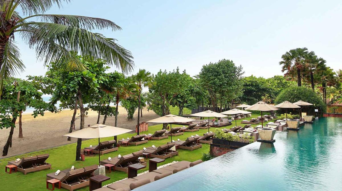 Five-Star Seminyak Suites with Beachfront Infinity Pool & Rooftop Spa