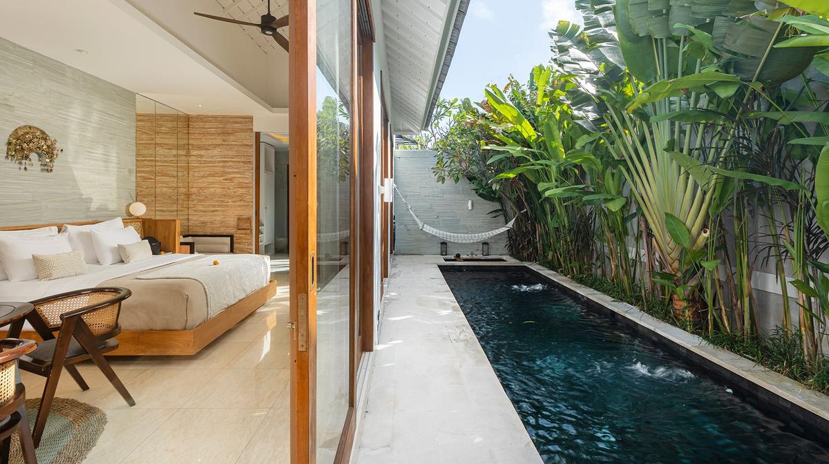 Seminyak Private Pool Villas with Daily Breakfast, Massages & Nightly Cocktails